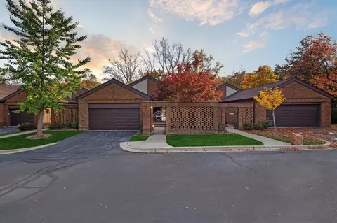 3910 Ridgmaar, Ann Arbor, MI 48105