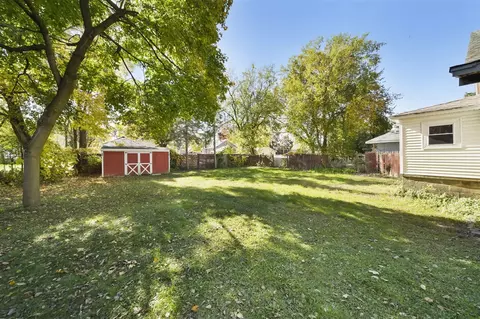 Exterior - 615 St Clair, Jackson, MI 49202 photo 2 of 11