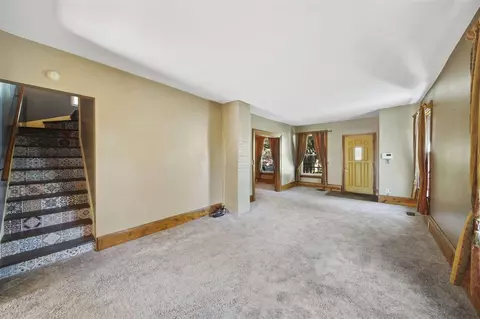 Living - 615 St Clair, Jackson, MI 49202 photo 2 of 2