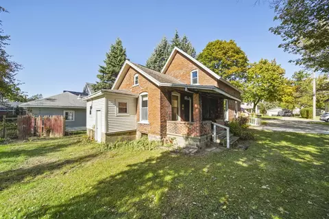 Exterior - 615 St Clair, Jackson, MI 49202 photo 6 of 11