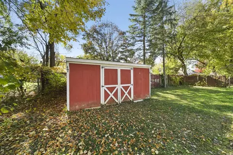 Exterior - 615 St Clair, Jackson, MI 49202 photo 3 of 11