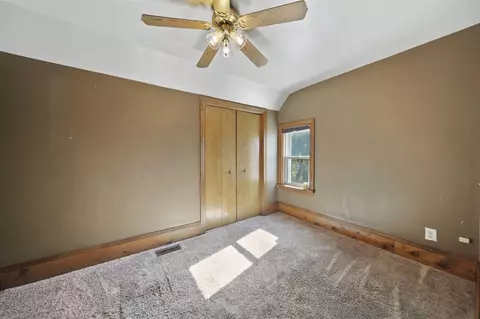 Bedroom - 615 St Clair, Jackson, MI 49202 photo 2 of 5