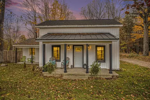 7870 Cannonsburg, Rockford, MI 49341