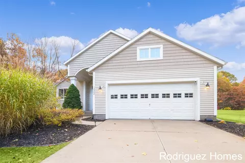 12322 Holmden, Rockford, MI 49341
