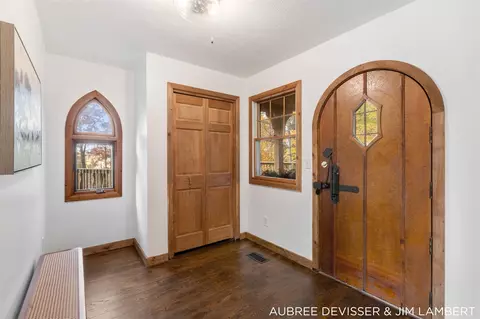 Entry Way - 6020 Clark, Bath, MI 48808 photo 1 of 2
