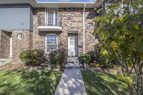 2738 Page, Ann Arbor, MI 48104