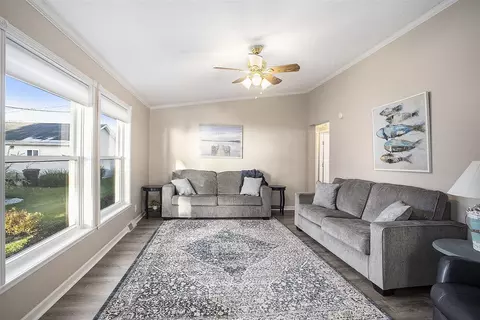 Living - 551 Maple Ln, Coldwater, MI 49036 photo 4 of 7