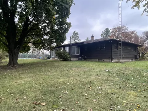 Exterior - 5920 Riverside, Jackson, MI 49201 photo 20 of 21