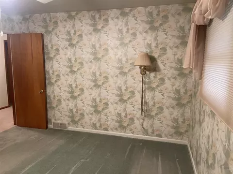 Bedroom - 5920 Riverside, Jackson, MI 49201 photo 7 of 11
