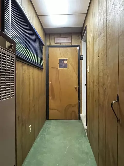 Entry Way - 5920 Riverside, Jackson, MI 49201 photo 4 of 4