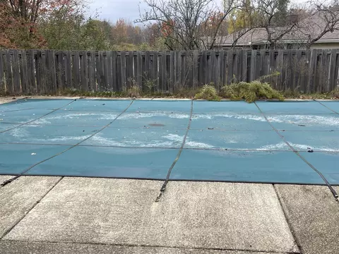 Exterior - 5920 Riverside, Jackson, MI 49201 photo 13 of 21