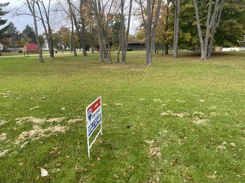 Exterior - 5920 Riverside, Jackson, MI 49201 photo 5 of 21