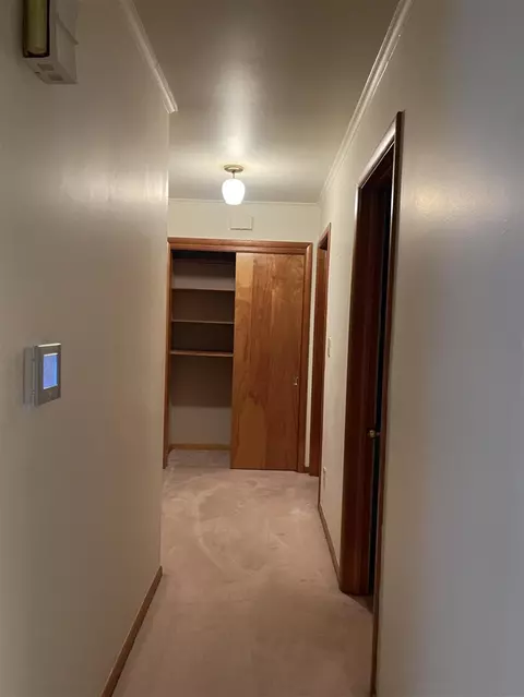 Entry Way - 5920 Riverside, Jackson, MI 49201 photo 1 of 4
