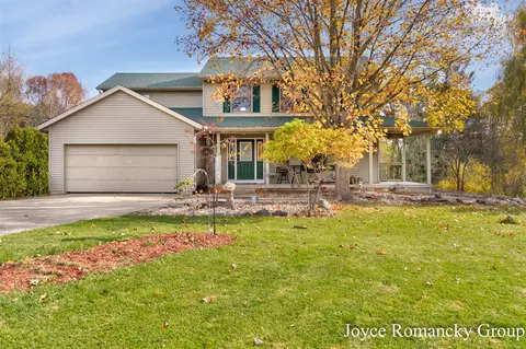 6150 Greeley, Rockford, MI 49341