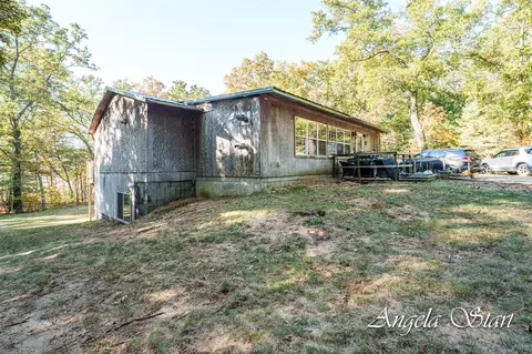 2282 E Maple, Newaygo, MI 49337