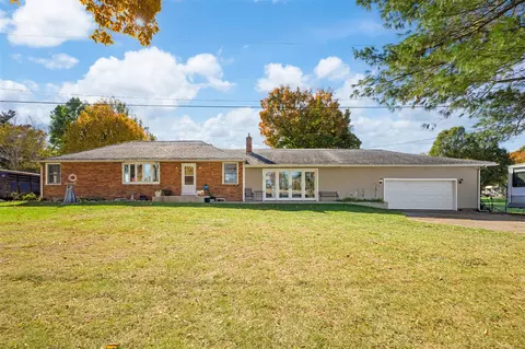 3870 Buffalo, Buchanan, MI 49107