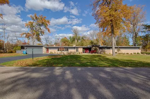 70 Lynwood, Battle Creek, MI 49015