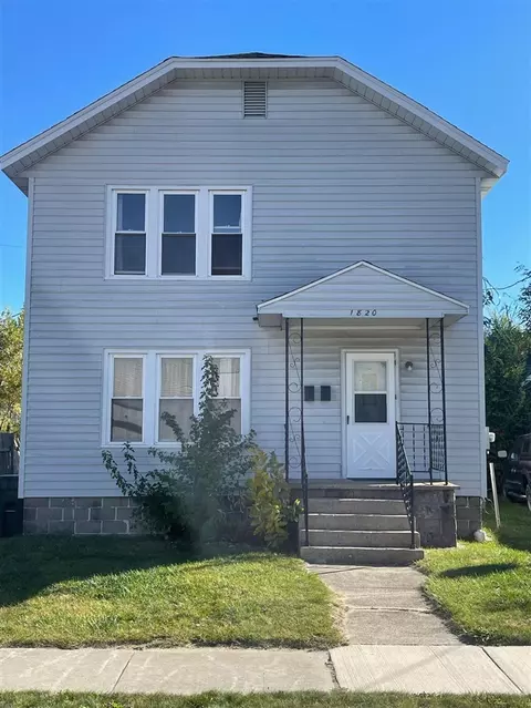 1820 Crowley #1 & 2, Muskegon, MI 49441
