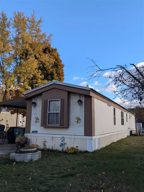 205 Maple, North Muskegon, MI 49445
