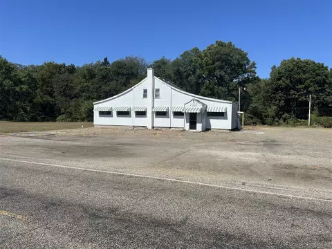 12394 Riverside, White Pigeon, MI 49099