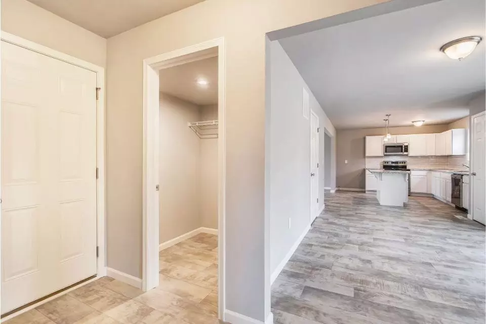 Entry Way - 5044 Apollo, Caledonia, MI 49316 photo 1 of 4