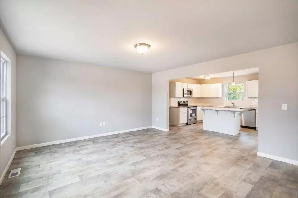 Living - 5044 Apollo, Caledonia, MI 49316 photo 3 of 3
