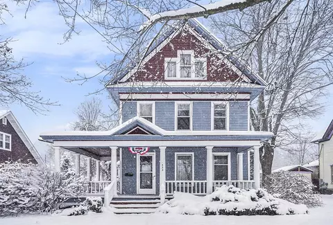 333 W W Brg, Plainwell, MI 49080