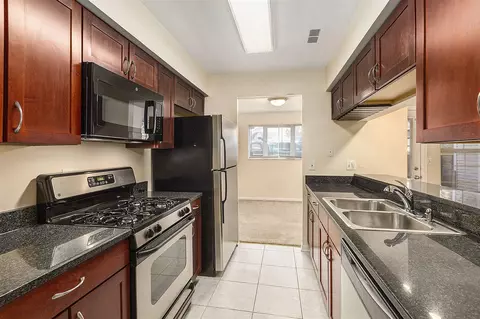 Kitchen - 109 Fieldcrest #101, Ann Arbor, MI 48103 photo 1 of 2