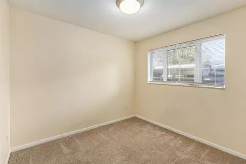 Bedroom - 109 Fieldcrest #101, Ann Arbor, MI 48103 photo 2 of 4