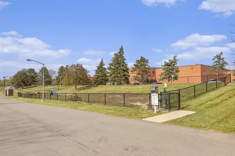 Exterior - 109 Fieldcrest #101, Ann Arbor, MI 48103 photo 5 of 7