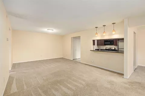 Living - 109 Fieldcrest #101, Ann Arbor, MI 48103 photo 2 of 4