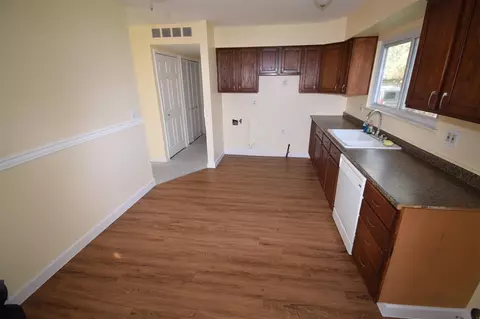 Kitchen - 28058 Leroy, Romulus, MI 48174 photo 3 of 3