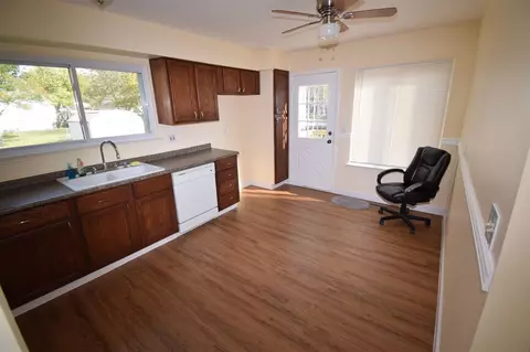 Kitchen - 28058 Leroy, Romulus, MI 48174 photo 2 of 3