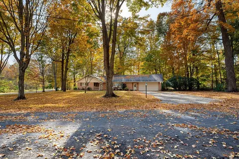 4820 Tulip Tree, Buchanan, MI 49107