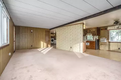 Living - 372 13th, Plainwell, MI 49080 photo 2 of 5