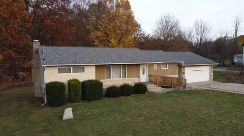 9732 N Six Lks, Six Lakes, MI 48886