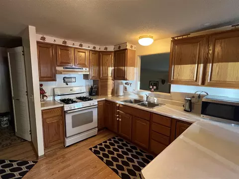136 Hockaday, Gladwin, MI 48624 photo 5