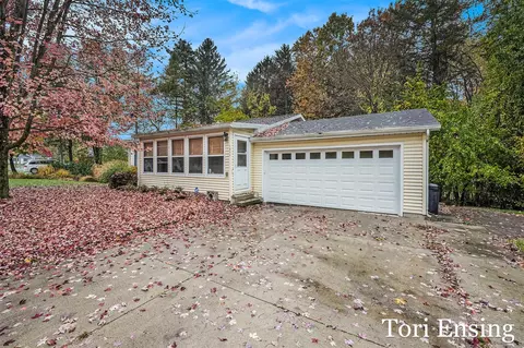 1311 Crescent, Greenville, MI 48838
