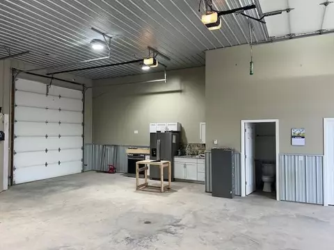 Kitchen - 9696 10th, Remus, MI 49340 photo 3 of 3