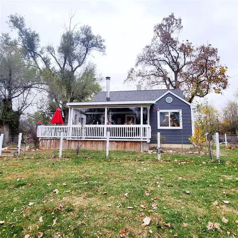 13840 Sandy Beach Rd, Manitou Beach, MI 49253