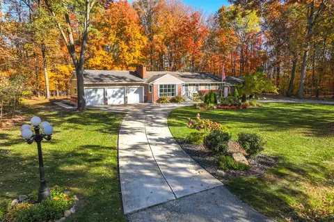 41820 Glen Arbor, Canton, MI 48188