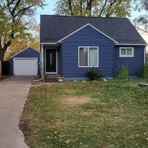 494 W 21st, Holland, MI 49423