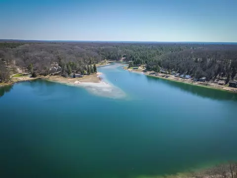 6583 W Eastlake, Baldwin, MI 49304