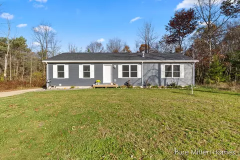 1498 Kenwood, Belding, MI 48809