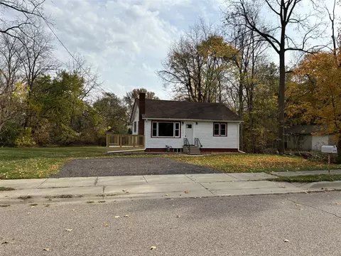 238 N 1st, Cassopolis, MI 49031