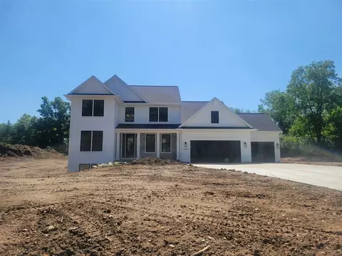 10438 Country Clb, Richland, MI 49083