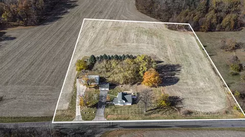 41936 70th, Covert, MI 49043 photo 2