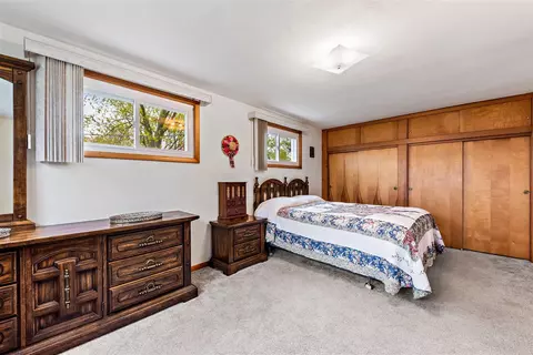 Bedroom - 5 Pine, Three Oaks, MI 49128 photo 2 of 4