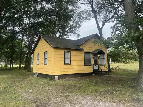 2015 Manz, Muskegon, MI 49444