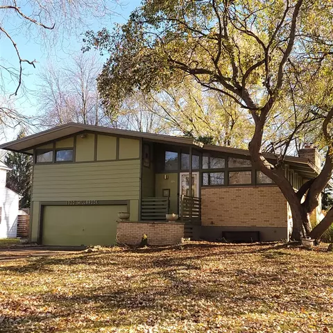 1920 Millbrook, Grand Rapids, MI 49508